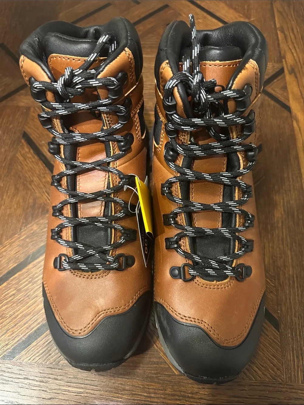 Vibram Women’s Brown and Black Leather Waterproof XS TREK GORE-TEX Hiker Boots
